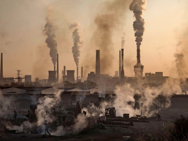 Teljesen hiábavaló egyénileg küzdeni a globális klímaváltozás ellen: mindössze 100 cég felelős a károsanyag-kibocsátások legnagyobb részéért