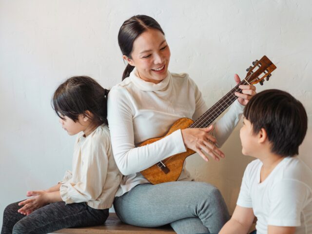 Egy zenész levédette és public domain-be helyezte a világ összes dallamát, hogy ne lehessen őket copyright-ozni