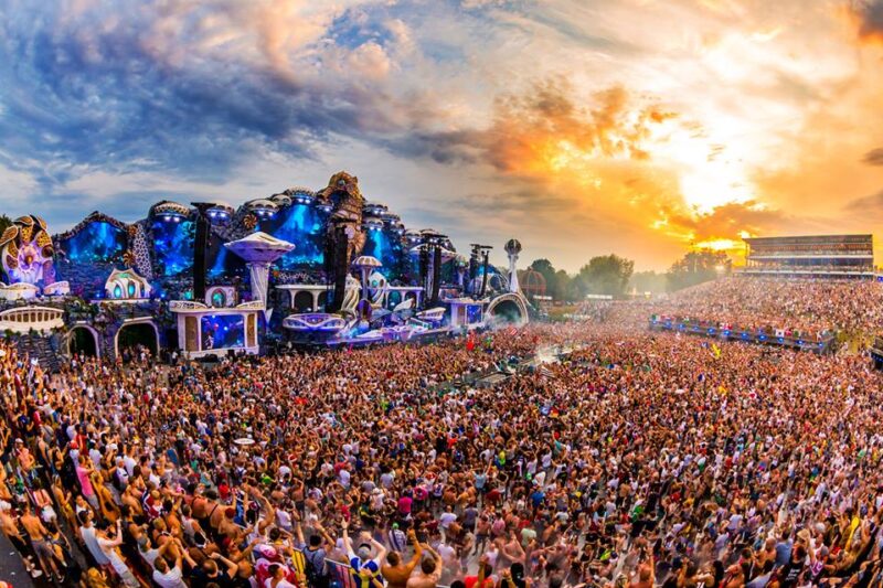 tomorrowland-whichyear