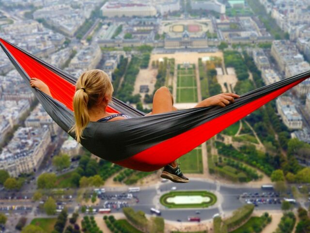 A normalitás megbukott. Légy oly fura, amilyen szeretnél.