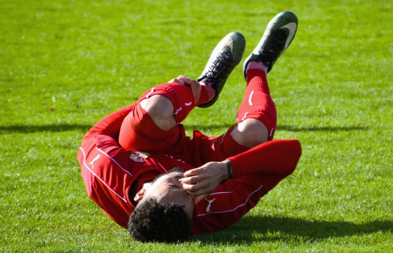 footballer_collapses