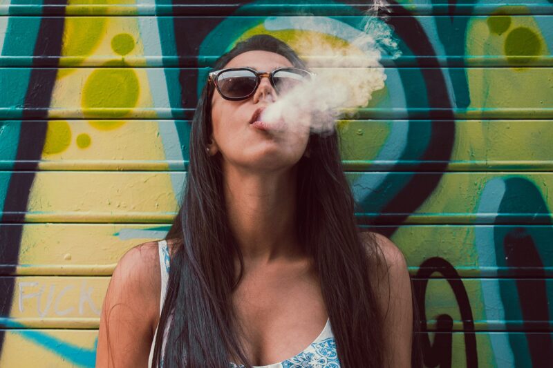 smoking_girl2