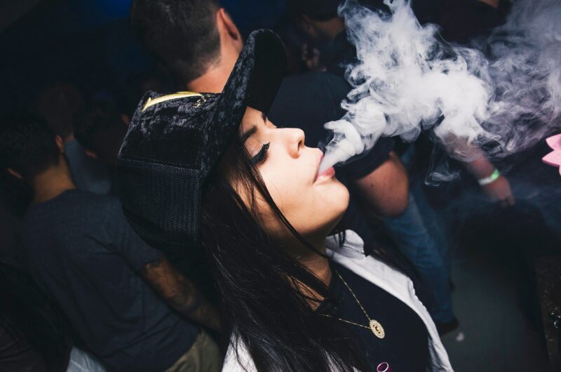 smoking_girl