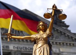 Akasztották a hóhért: többszáz millió forinttal hajtotta végre a bűnöző naffiát egy élelmes vállalkozó Nemetorszag justicia