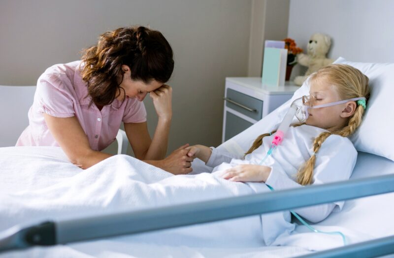 Anya nagyon beteg gyermekevel