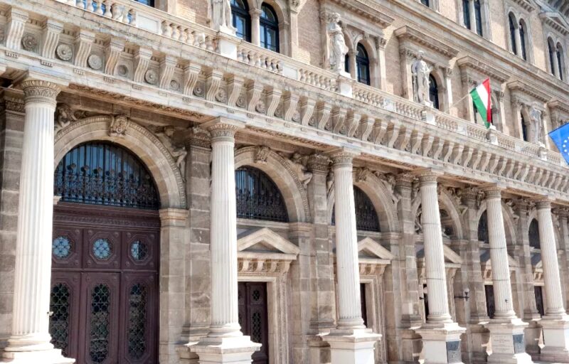 Budapest corvinus oldal