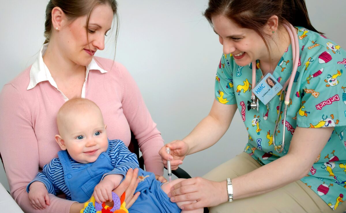 Csecsemo oltas boldogsag