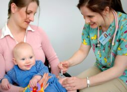 Csecsemo oltas boldogsag