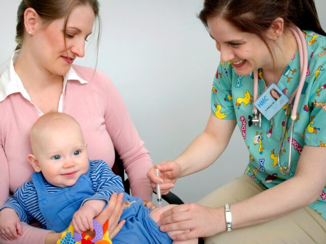 Csecsemo oltas boldogsag