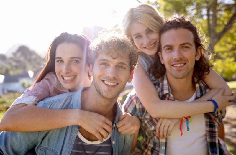 Fiatal parok dupla randi