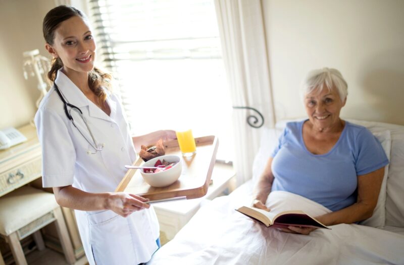 Idos asszony gondoskodas