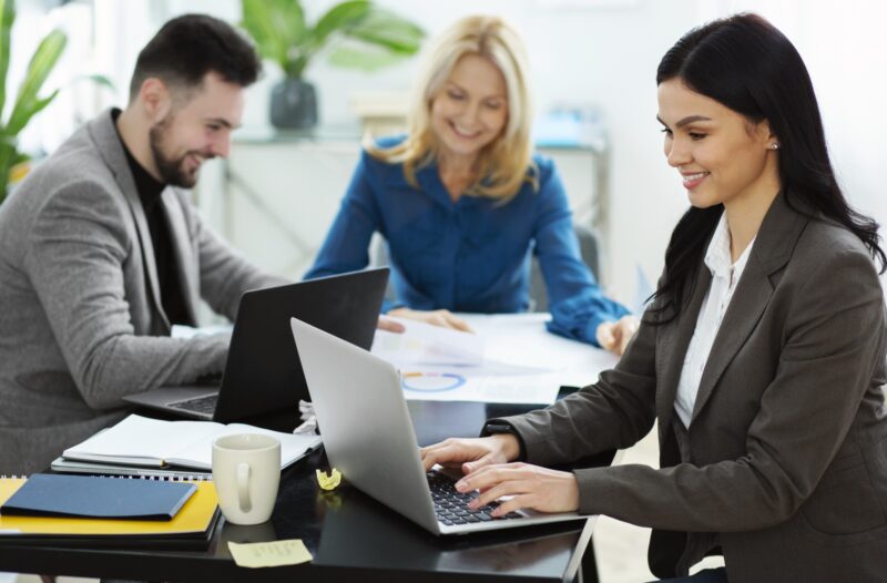 Laptop munka vajon mit var tolem a fonok