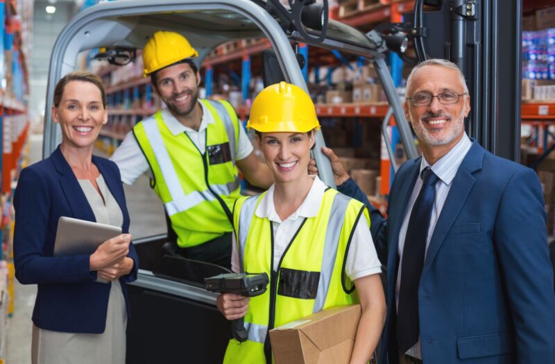 Munka tobb generacio egyutt