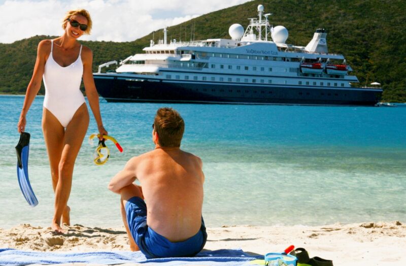 Luxus hajo stranddal